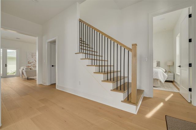 455 47TH AVENUE N, St Petersburg, FL 33703