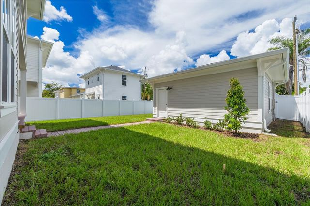 455 47TH AVENUE N, St Petersburg, FL 33703