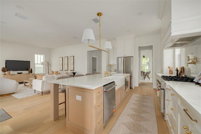 455 47TH AVENUE N, St Petersburg, FL 33703