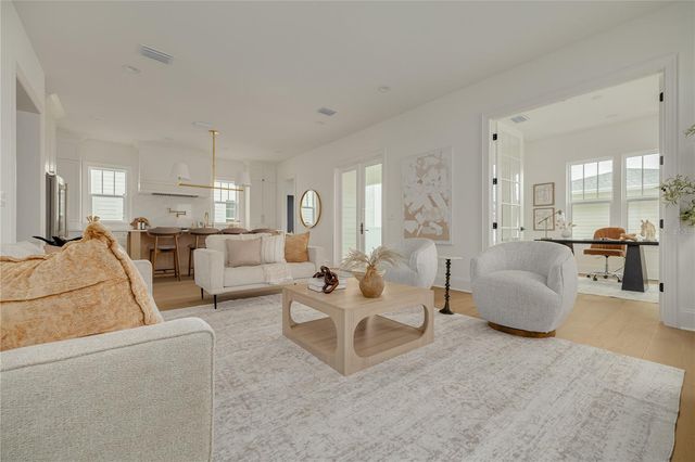 455 47TH AVENUE N, St Petersburg, FL 33703
