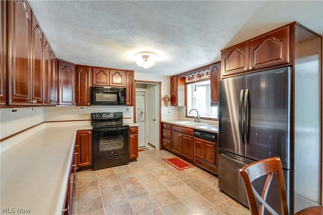 4710 Brunnerdale Avenue NW, Canton, OH 44718