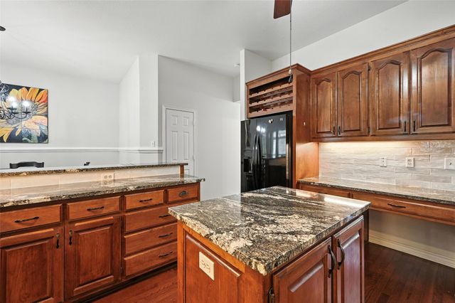146 River Run Drive, Azle, TX 76020