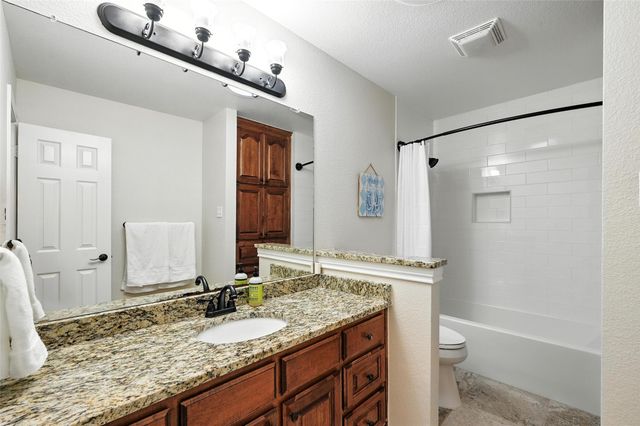 146 River Run Drive, Azle, TX 76020