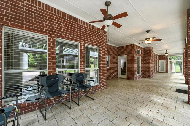 146 River Run Drive, Azle, TX 76020