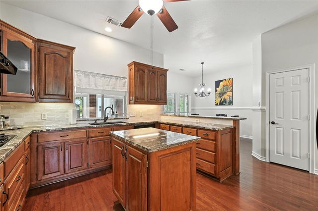 146 River Run Drive, Azle, TX 76020