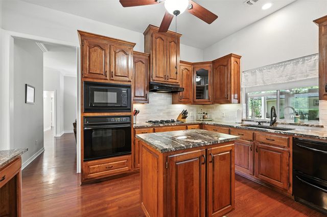 146 River Run Drive, Azle, TX 76020