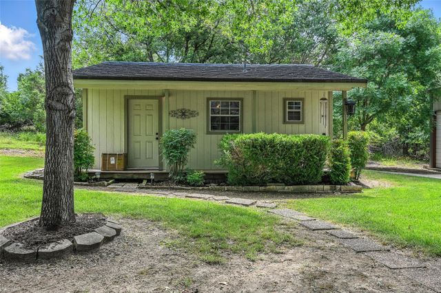 146 River Run Drive, Azle, TX 76020