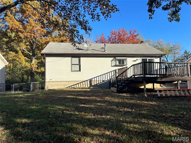 1095 Summit Meadows Drive, Fenton, MO 63026