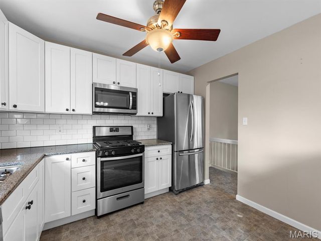 1095 Summit Meadows Drive, Fenton, MO 63026