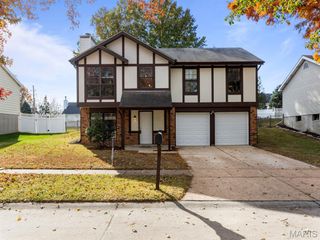 1095 Summit Meadows Drive, Fenton, MO 63026