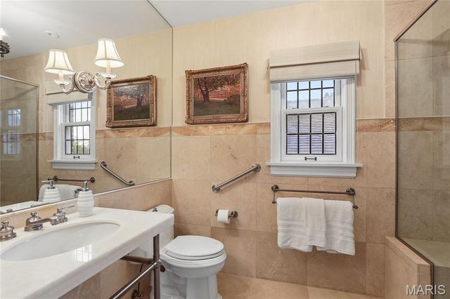 5745 Lindell Boulevard, St Louis, MO 63112
