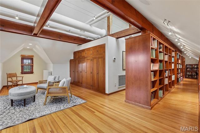 5745 Lindell Boulevard, St Louis, MO 63112