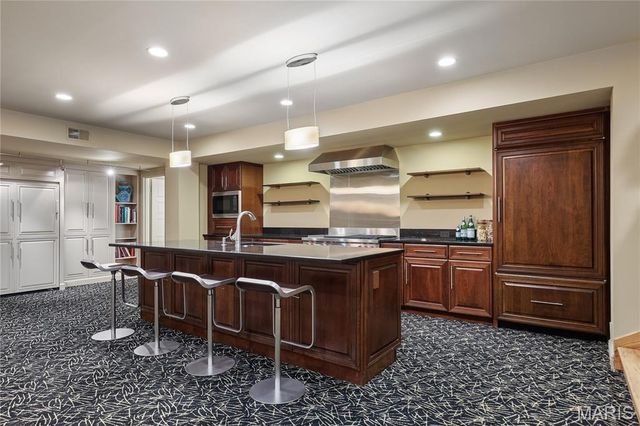 5745 Lindell Boulevard, St Louis, MO 63112