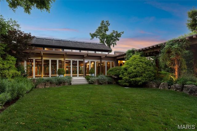 5745 Lindell Boulevard, St Louis, MO 63112