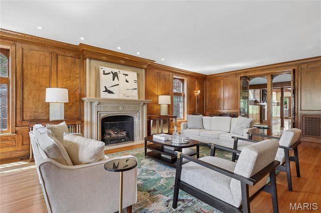5745 Lindell Boulevard, St Louis, MO 63112