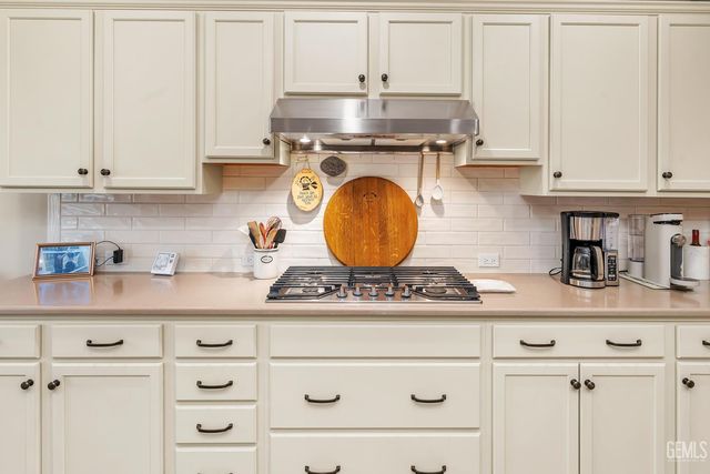 14320 Harborough Drive, Bakersfield, CA 93311