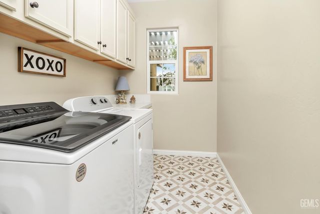 14320 Harborough Drive, Bakersfield, CA 93311