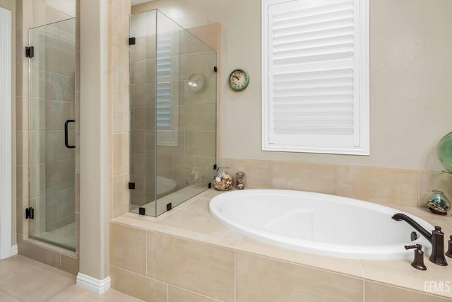 14320 Harborough Drive, Bakersfield, CA 93311