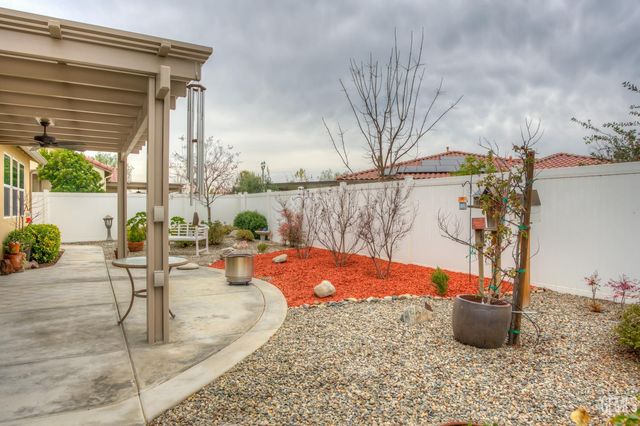 14320 Harborough Drive, Bakersfield, CA 93311