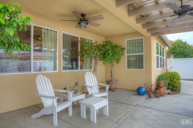 14320 Harborough Drive, Bakersfield, CA 93311