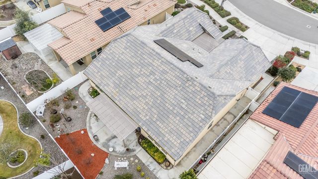 14320 Harborough Drive, Bakersfield, CA 93311