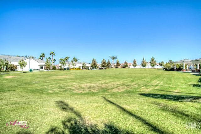 14320 Harborough Drive, Bakersfield, CA 93311