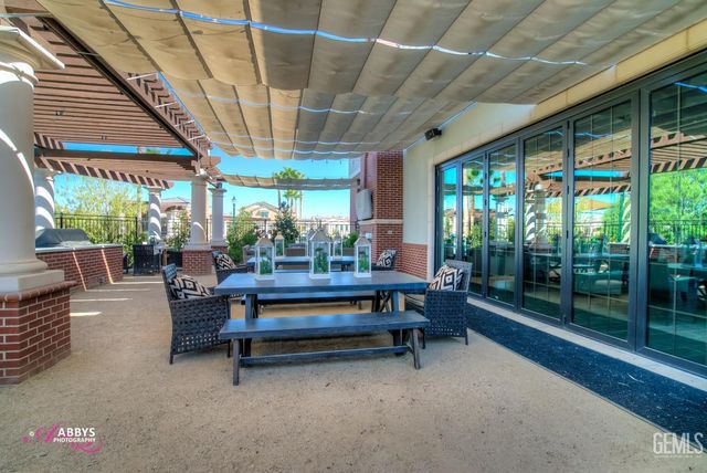 14320 Harborough Drive, Bakersfield, CA 93311