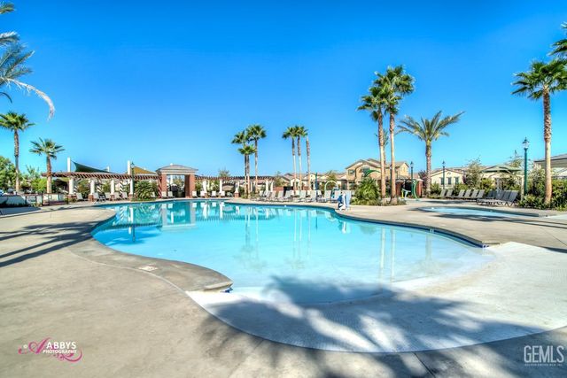 14320 Harborough Drive, Bakersfield, CA 93311