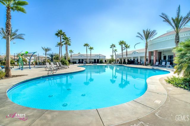 14320 Harborough Drive, Bakersfield, CA 93311