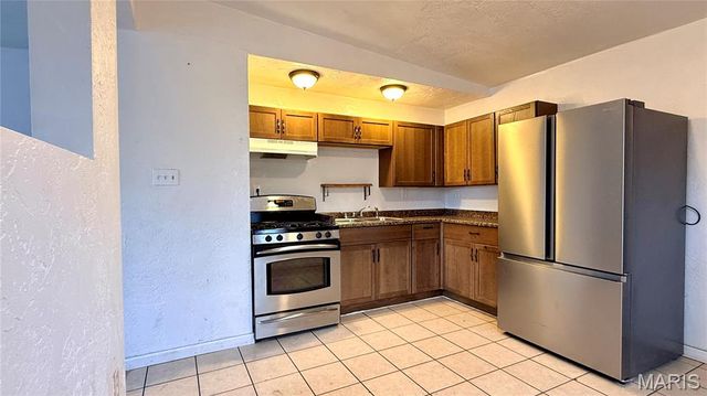 305 E 5th Street E, Cahokia, IL 62206