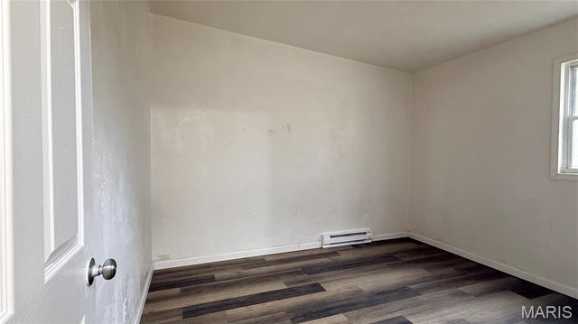 305 E 5th Street E, Cahokia, IL 62206