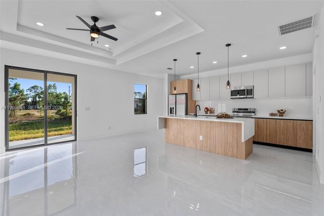 3601 28th Street SW, Lehigh Acres, FL 33976