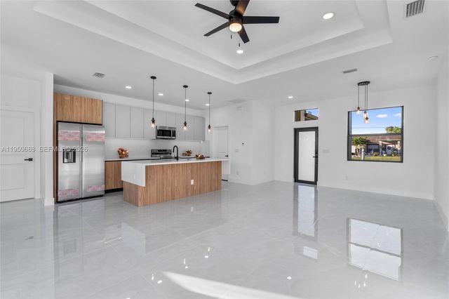 3601 28th Street SW, Lehigh Acres, FL 33976
