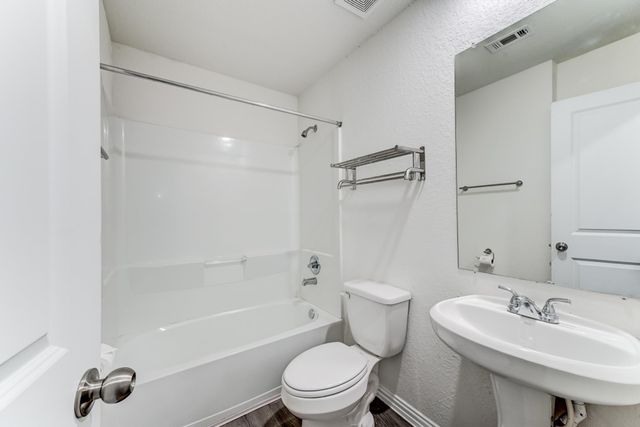 7925 Way Street, Houston, TX 77028