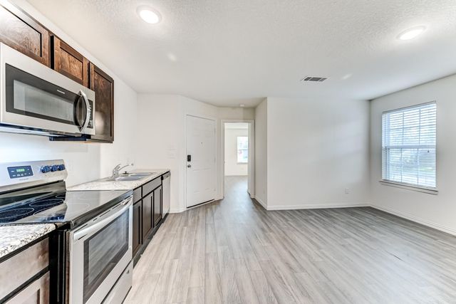 7925 Way Street, Houston, TX 77028