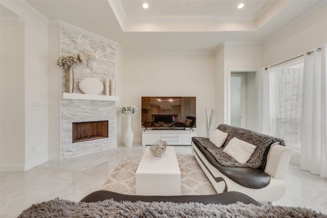 1424 Silent Springs Drive, Fort Worth, TX 76052