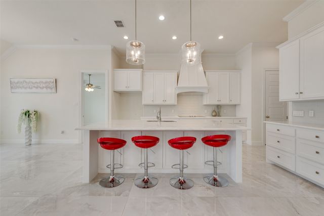 1424 Silent Springs Drive, Fort Worth, TX 76052