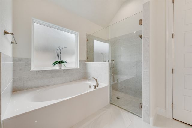 1424 Silent Springs Drive, Fort Worth, TX 76052