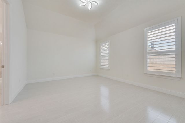 1424 Silent Springs Drive, Fort Worth, TX 76052