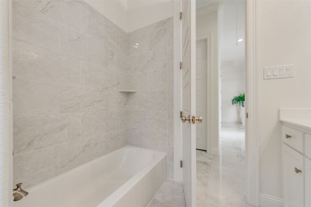 1424 Silent Springs Drive, Fort Worth, TX 76052