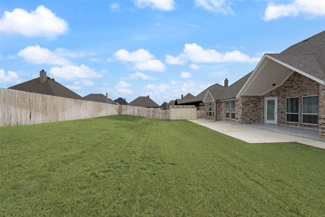 1424 Silent Springs Drive, Fort Worth, TX 76052