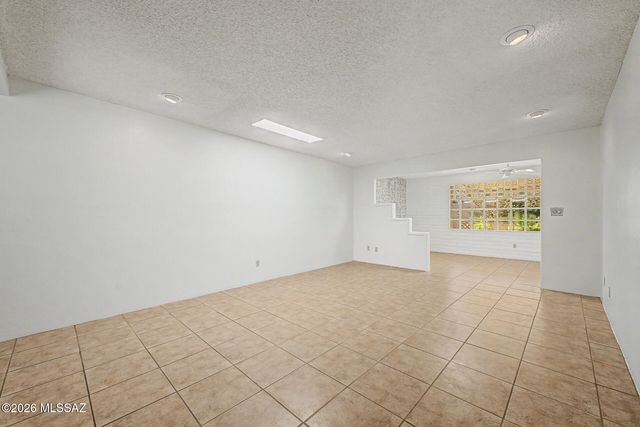 2264 E Camino Cancion, Tucson, AZ 85718
