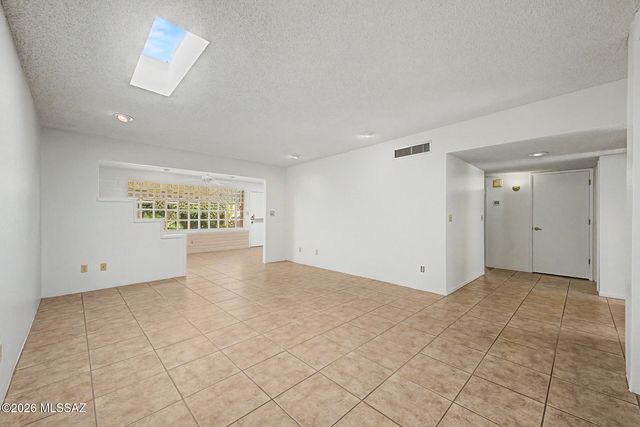 2264 E Camino Cancion, Tucson, AZ 85718