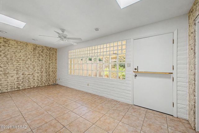 2264 E Camino Cancion, Tucson, AZ 85718