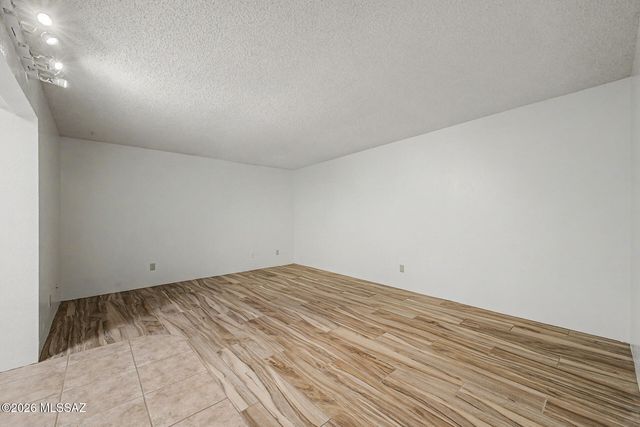 2264 E Camino Cancion, Tucson, AZ 85718