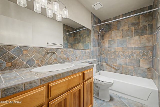 2264 E Camino Cancion, Tucson, AZ 85718
