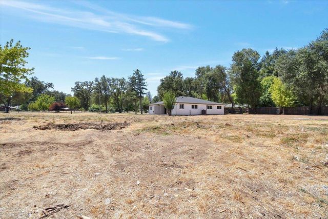 17809 Lasso Loop, Penn Valley, CA 95946