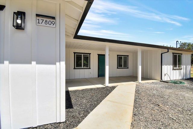 17809 Lasso Loop, Penn Valley, CA 95946