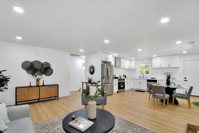 17809 Lasso Loop, Penn Valley, CA 95946