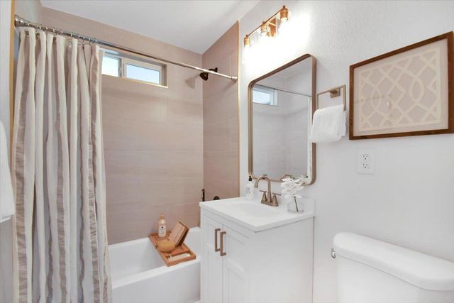 17809 Lasso Loop, Penn Valley, CA 95946